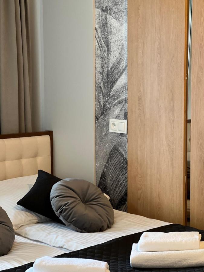 Family & Business Elegant Apartments Ul Lotnicza Centrum Galeria Korona - 1 Bedroom, Terrace, Air Conditioning, Garage - New! Kielce Exteriör bild