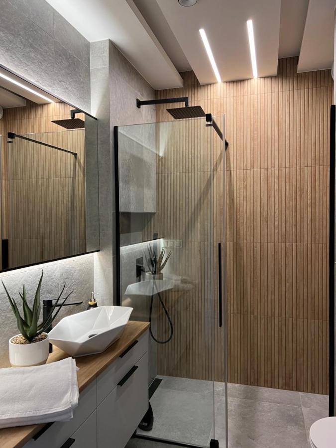 Family & Business Elegant Apartments Ul Lotnicza Centrum Galeria Korona - 1 Bedroom, Terrace, Air Conditioning, Garage - New! Kielce Exteriör bild